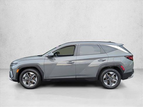 Used 2025 Hyundai Tucson SEL FWD image 9