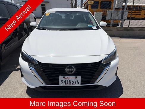 Used 2024 Nissan Sentra SV FWD image 2