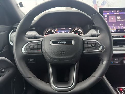 Used 2024 Jeep Compass Latitude AWD/4WD image 22