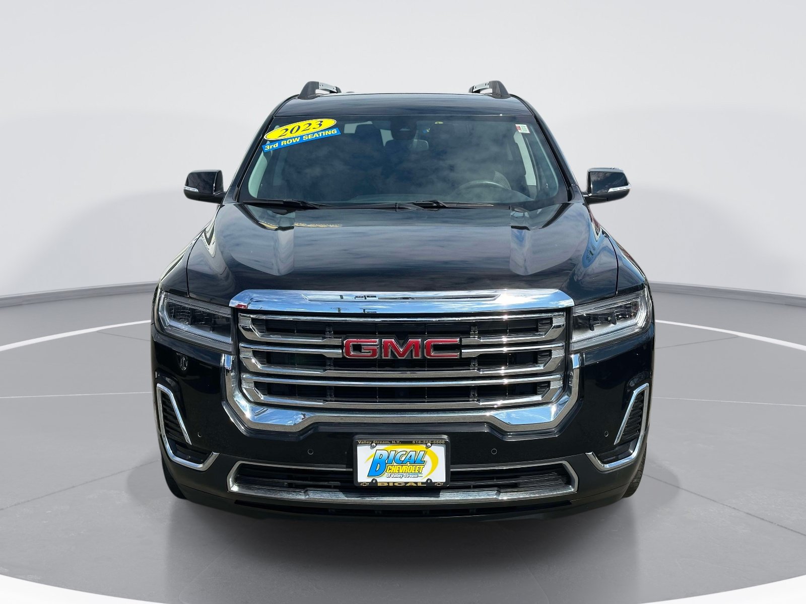 Used 2023 GMC Acadia SLE w/ Driver Convenience Package AWD/4WD image 2