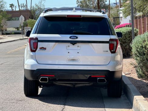 Used 2017 Ford Explorer Sport w/ Equipment Group 401A image 5