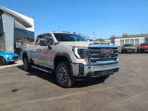 New 2026 GMC Sierra 2500 SLE w/ SLE Value Package; AWD/4WD image 3