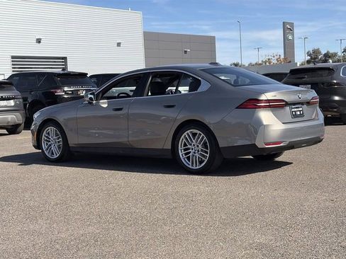 Used 2024 BMW 530i xDrive w/ Premium Package image 7