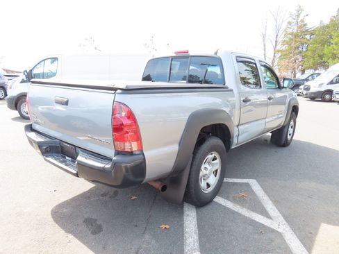 Used 2015 Toyota Tacoma PreRunner w/ Convenience Package image 5