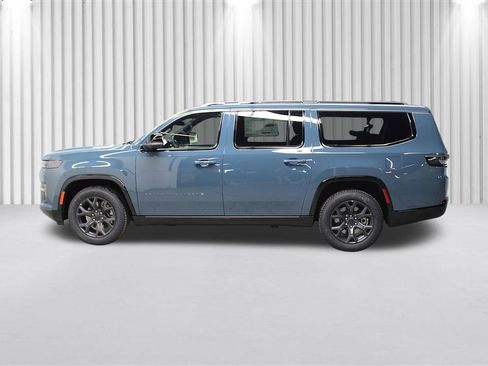 New 2026 Jeep Grand Wagoneer L Limited AWD/4WD image 7