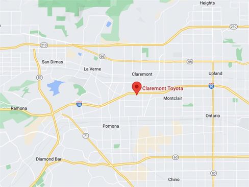 Used 2025 Toyota Tacoma SR image 11