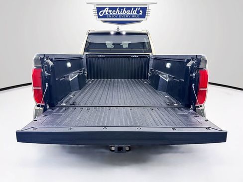 Used 2025 Toyota Tacoma TRD Sport image 22