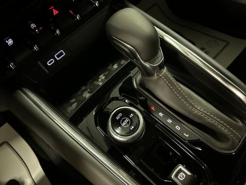 New 2026 GMC Canyon AT4 image 18