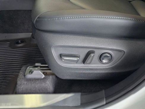 New 2026 Toyota Highlander Platinum image 25