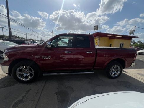 Used 2013 RAM 1500 Laramie w/ Convenience Group AWD/4WD image 2