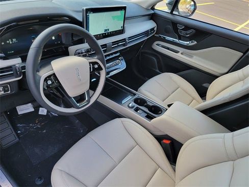 New 2026 Lincoln Corsair Premiere image 18