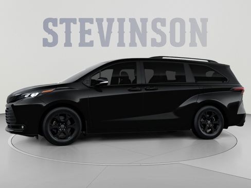 New 2026 Toyota Sienna XLE Woodland Edition AWD/4WD image 3