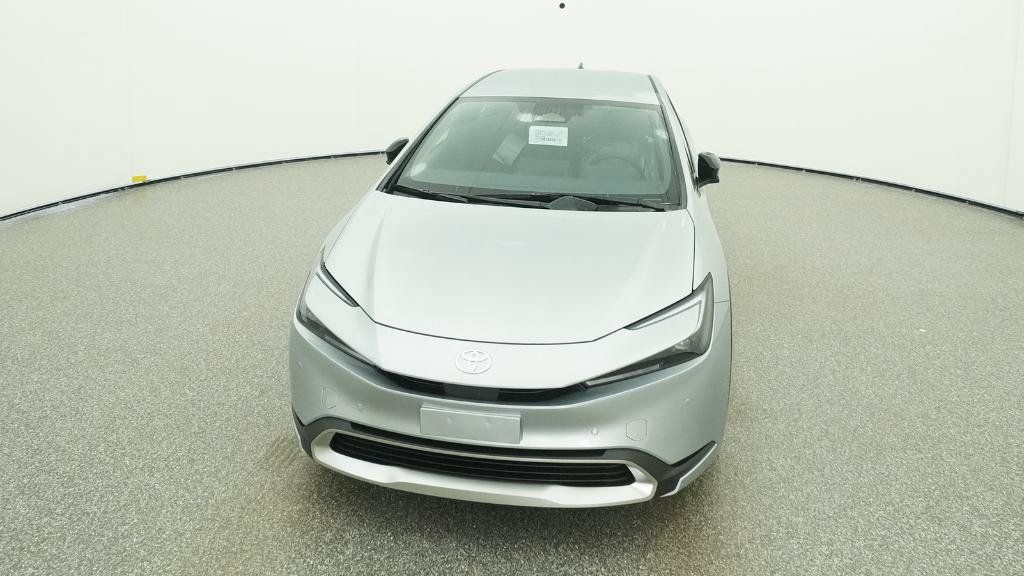 New 2026 Toyota Prius Plug-In Hybrid FWD image 2