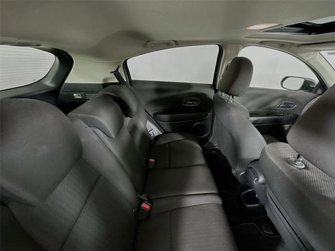 Used 2018 Honda HR-V EX image 26