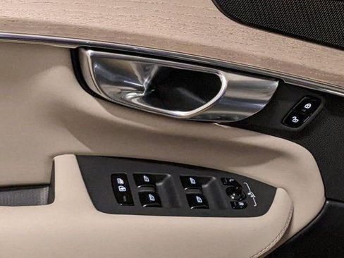 New 2026 Volvo XC90 B6 Plus w/ Protection Package Premier image 10