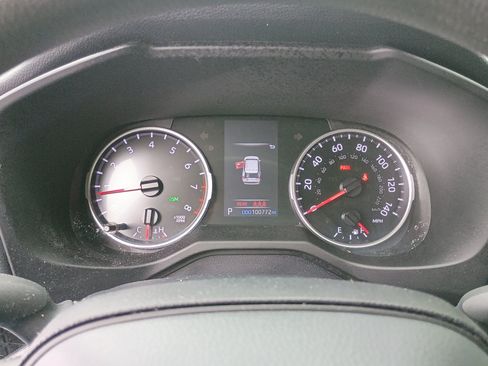 Used 2022 Toyota RAV4 LE AWD/4WD image 18