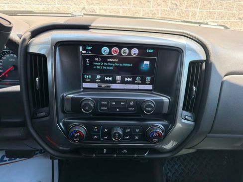 Used 2018 Chevrolet Silverado 1500 LT w/ All Star Edition AWD/4WD image 23