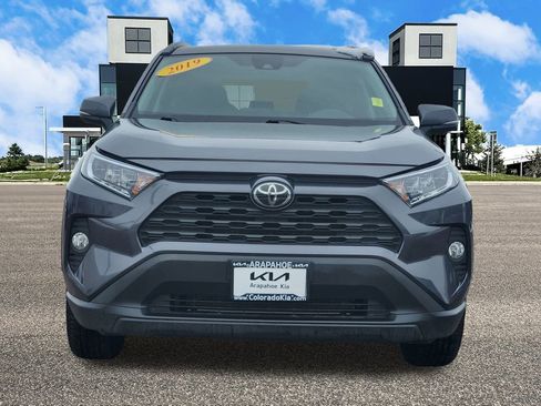 Used 2019 Toyota RAV4 XLE image 3