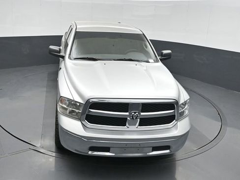 Used 2017 RAM 1500 Classic SLT AWD/4WD image 35