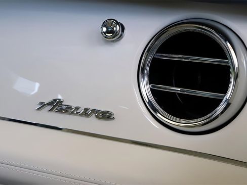 New 2025 Bentley Bentayga Extended Wheelbase image 29