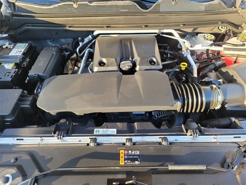 Used 2023 Chevrolet Colorado LT w/ LT Convenience Package II image 28