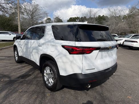 Used 2023 Chevrolet Traverse LS image 4