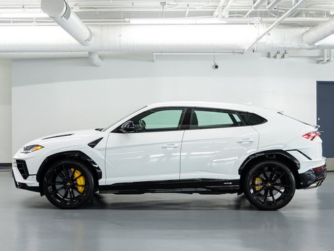 Used 2024 Lamborghini Urus S AWD/4WD image 4