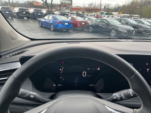 Used 2025 Buick Encore GX Preferred image 29