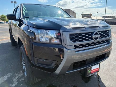 Certified 2025 Nissan Frontier SV AWD/4WD image 8