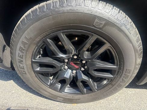 Used 2023 GMC Sierra 1500 Elevation AWD/4WD image 4