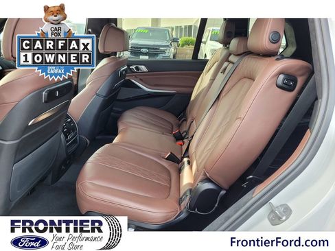 Used 2023 BMW X7 xDrive40i w/ M Sport Package image 11