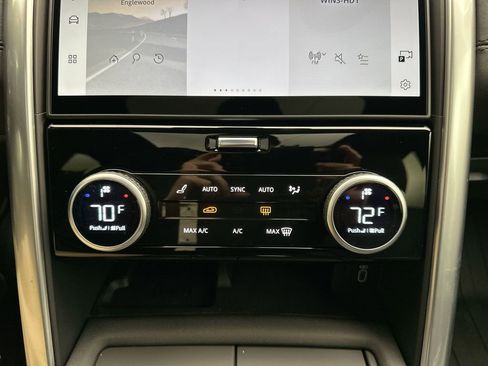 New 2026 Land Rover Discovery S image 13