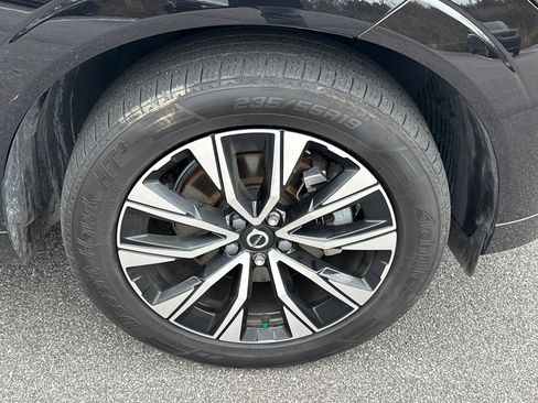 Used 2024 Volvo XC60 B5 Core image 12