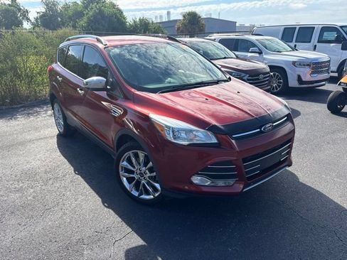Used 2015 Ford Escape SE w/ SE Chrome Package FWD image 3