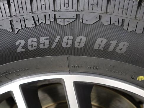 Used 2022 Jeep Grand Cherokee Limited image 41