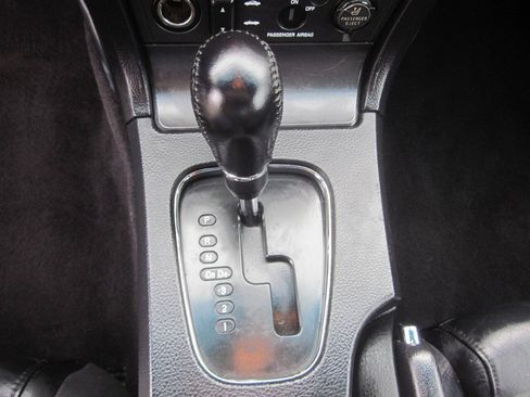 Used 2004 Ford Thunderbird RWD image 22