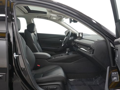 Used 2023 Honda Accord Touring image 10