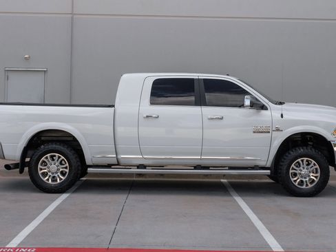 Used 2017 RAM 2500 Limited AWD/4WD image 3
