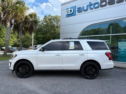 Used 2019 Ford Expedition Limited w/ Equipment Group 303A RWD image 2