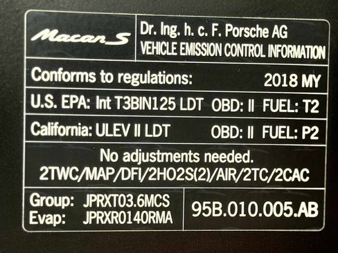 Used 2018 Porsche Macan S image 45