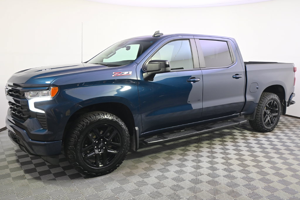 Used 2023 Chevrolet Silverado 1500 RST w/ True North Edition Plus AWD/4WD image 2
