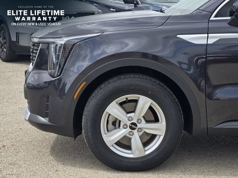 Certified 2026 Kia Sorento LX FWD image 6
