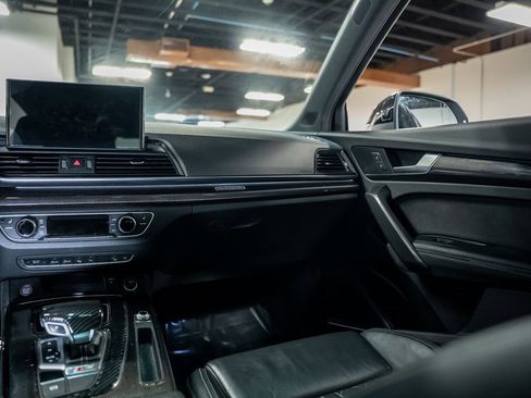 Used 2021 Audi SQ5 Prestige w/ Prestige Package image 41