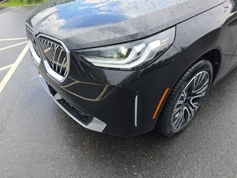 Used 2025 BMW X3 xDrive30i w/ Premium Package image 11