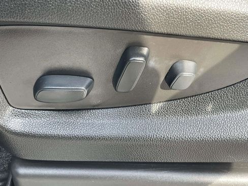 Used 2018 Chevrolet Tahoe LT image 25