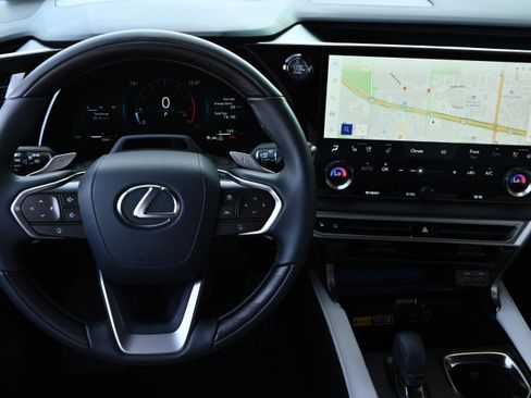 Used 2025 Lexus RX 350 Premium Plus image 13