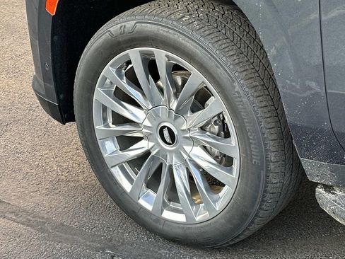 Used 2022 Cadillac Escalade Premium Luxury AWD/4WD image 31