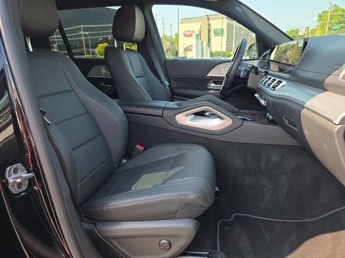 Certified 2025 Mercedes-Benz GLS 450 4MATIC image 17
