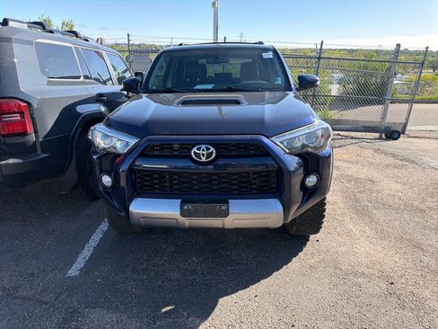 Used 2018 Toyota 4Runner TRD Off-Road Premium AWD/4WD image 5