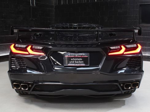 Used 2024 Chevrolet Corvette Stingray Coupe w/ Z51 Performance Package image 17
